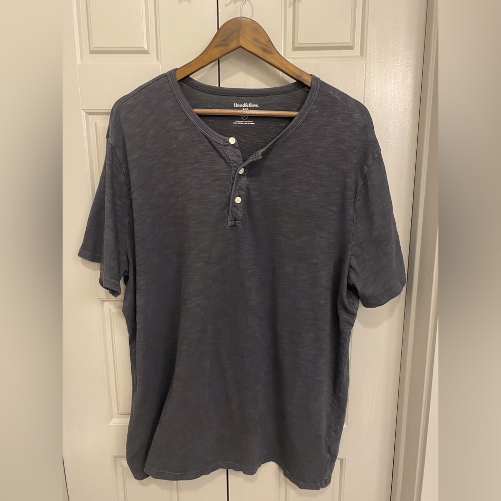 Men’s XL Grey Goodfellow T-Shirt
